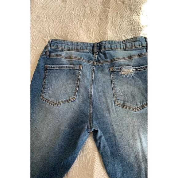 Altar'd State Distressed Jeans Size 28 - Picture 6 of 6